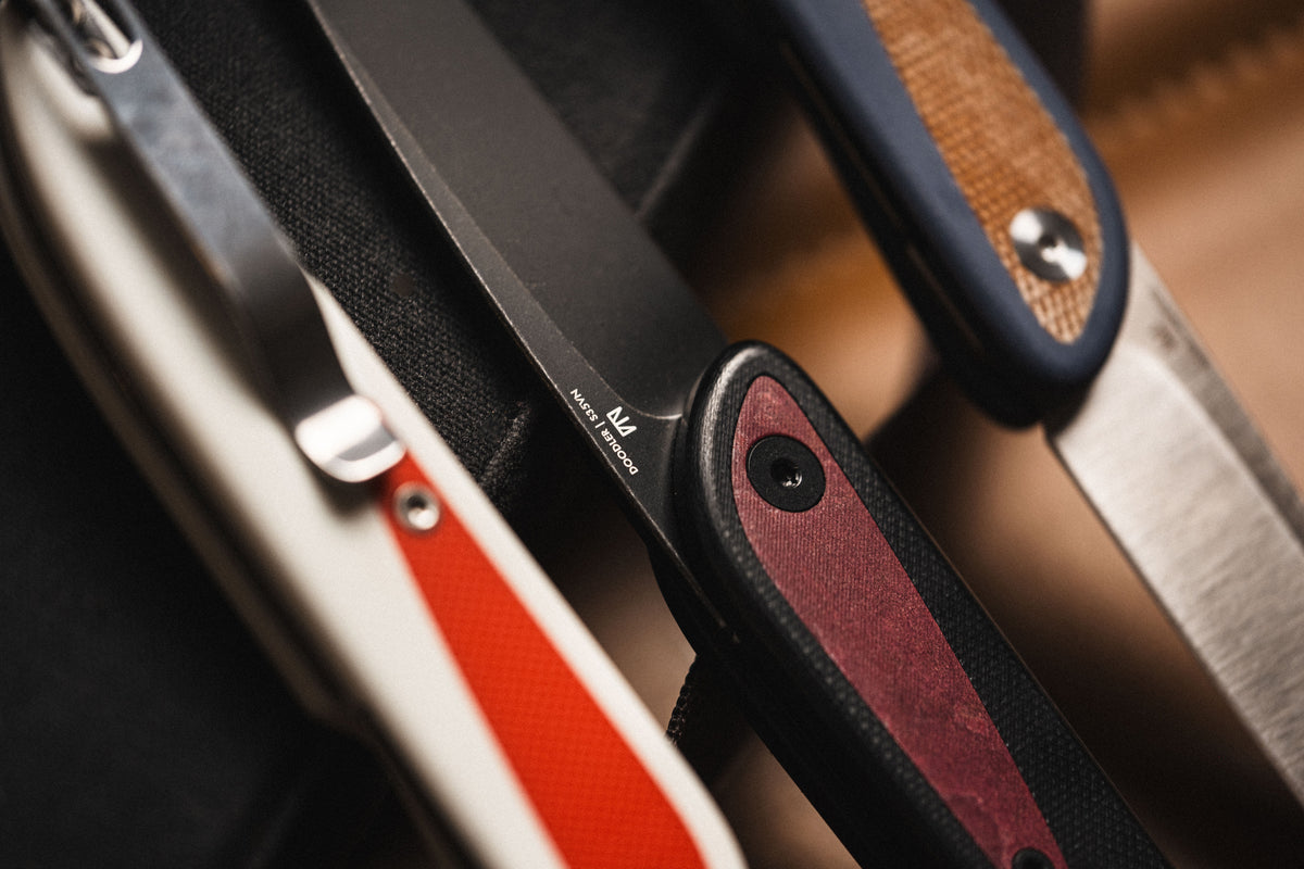 Doodler Pocket Knife - Black G10 Scales - Redstone Richlite Inlays - S35VN