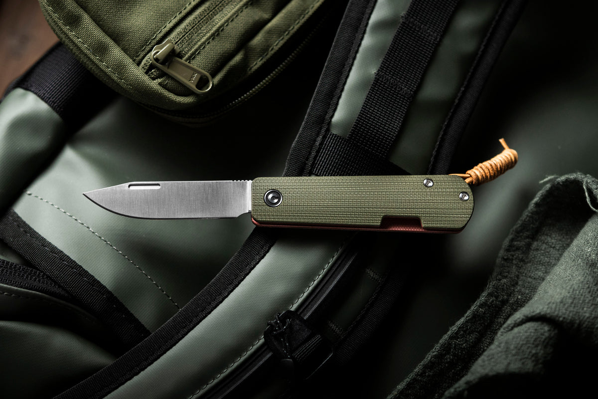 Slippy Sendy pocket knife clipped inside jeans pocket